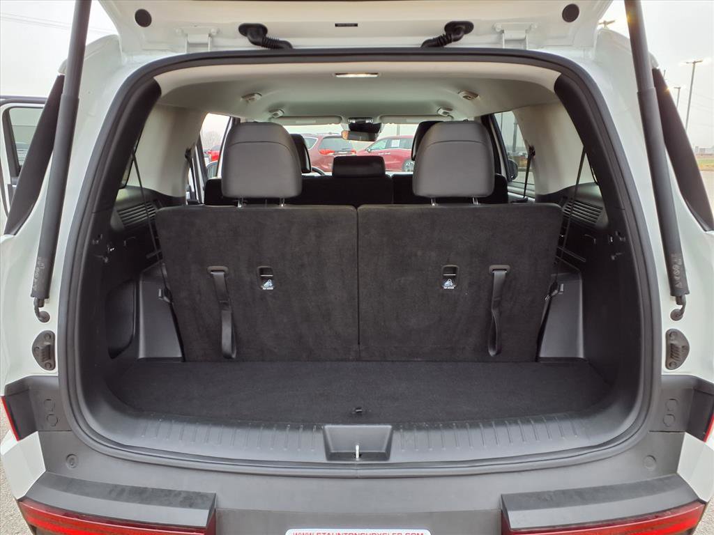 Used 2025 Hyundai Santa Fe SEL FWD image 26