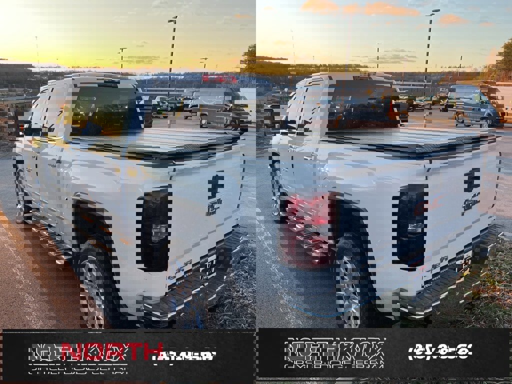 Used 2015 GMC Sierra 1500 SLT w/ Max Trailering Package image 4