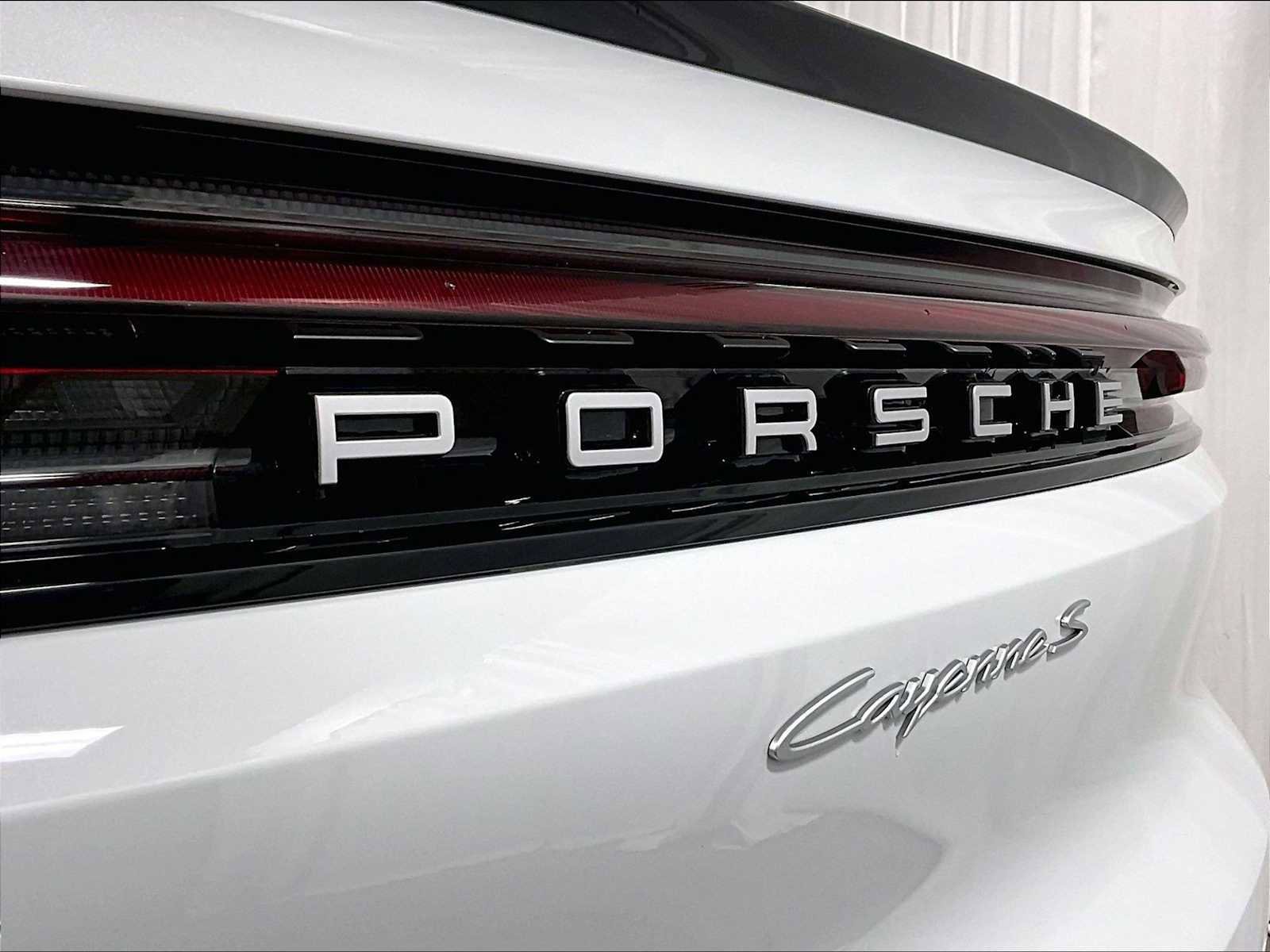 Used 2024 Porsche Cayenne S image 33