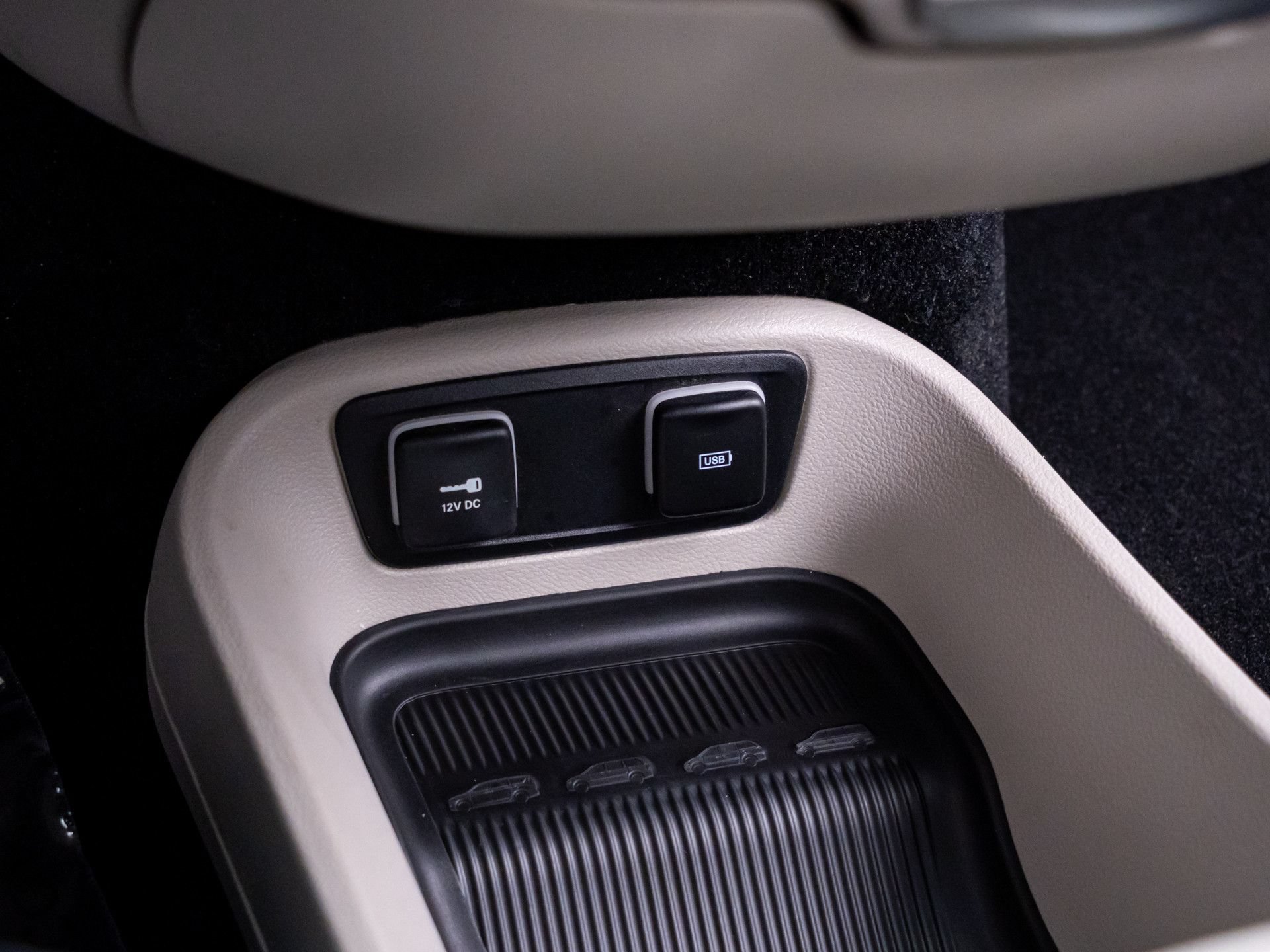 Used 2017 Chrysler Pacifica Touring-L Plus w/ Advanced Safetytec Group FWD image 33