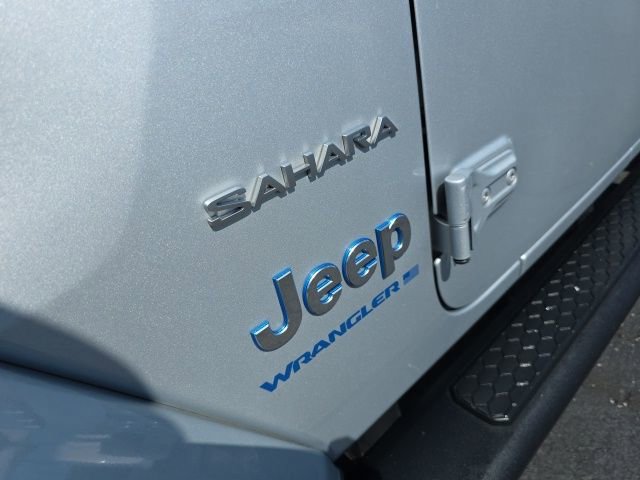 Used 2023 Jeep Wrangler Unlimited Sahara w/ Cold Weather Group image 59