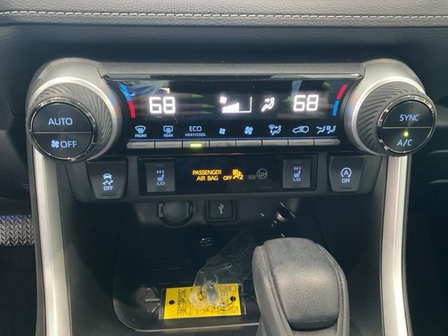 Used 2022 Toyota RAV4 XLE w/ Convenience Package image 14