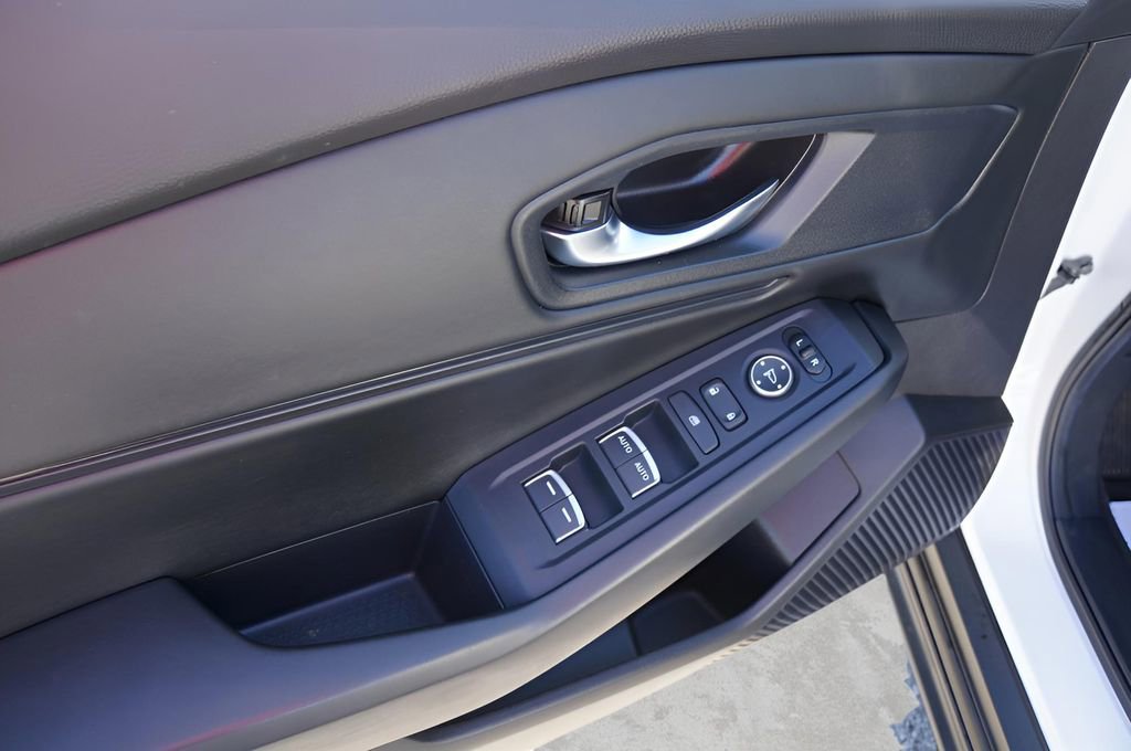 Used 2025 Honda Accord SE image 15