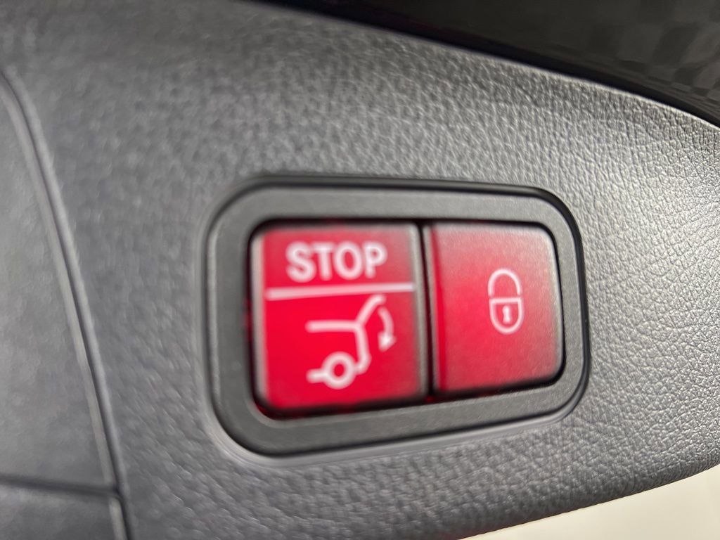 Certified 2023 Mercedes-Benz GLA 250 4MATIC image 16