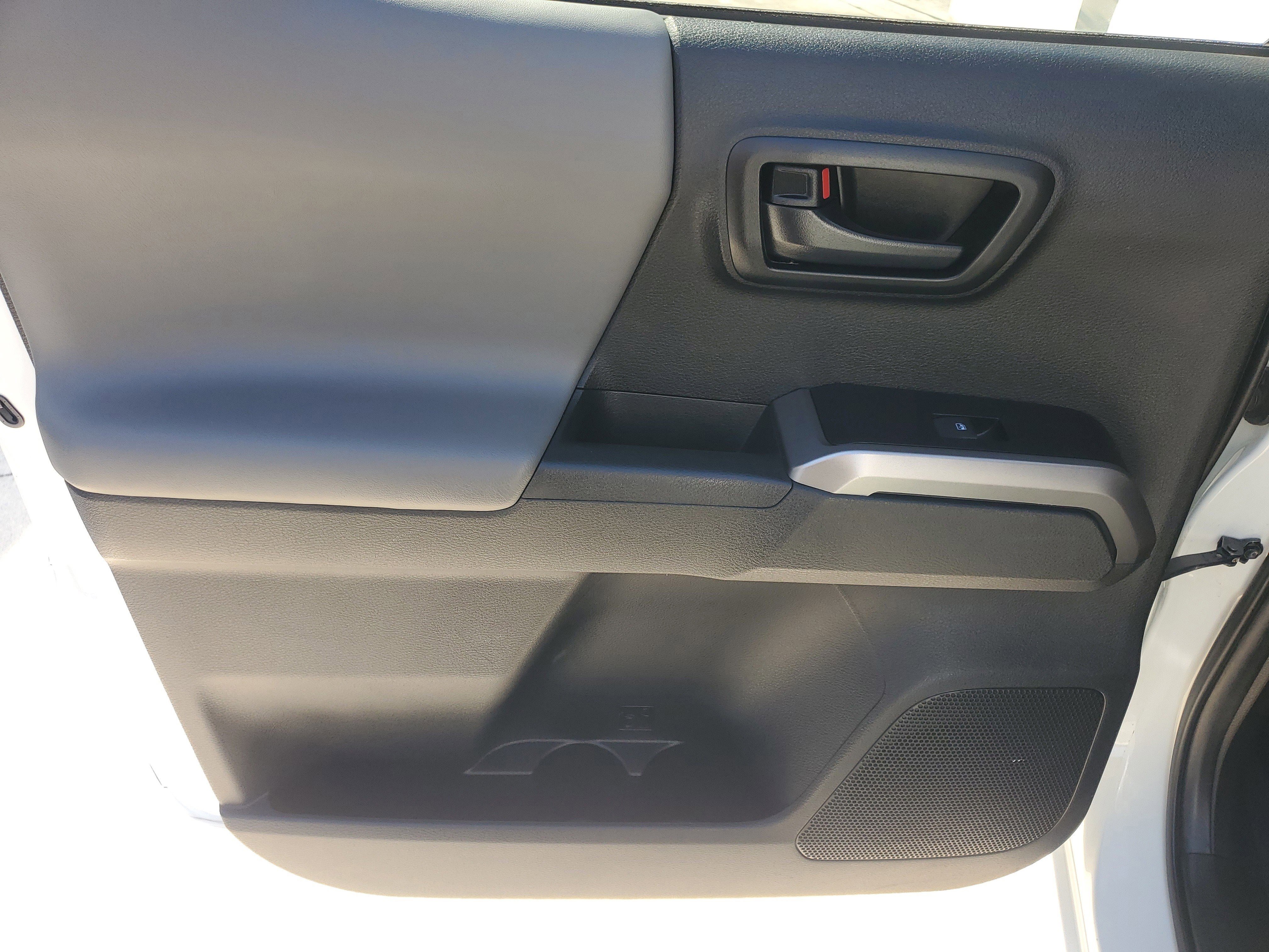 Used 2023 Toyota Tacoma SR5 AWD/4WD image 13