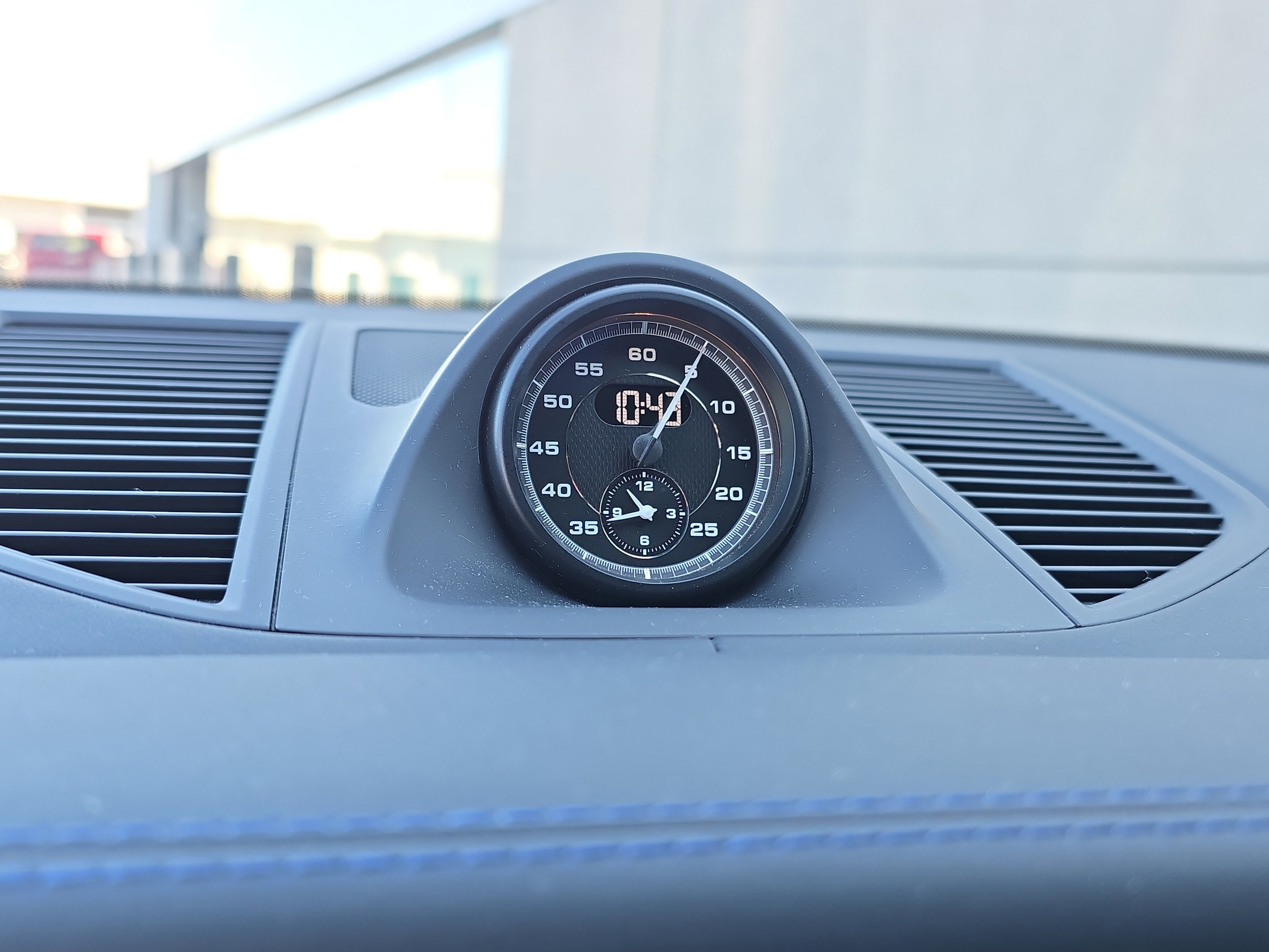 Used 2025 Porsche Macan GTS image 25