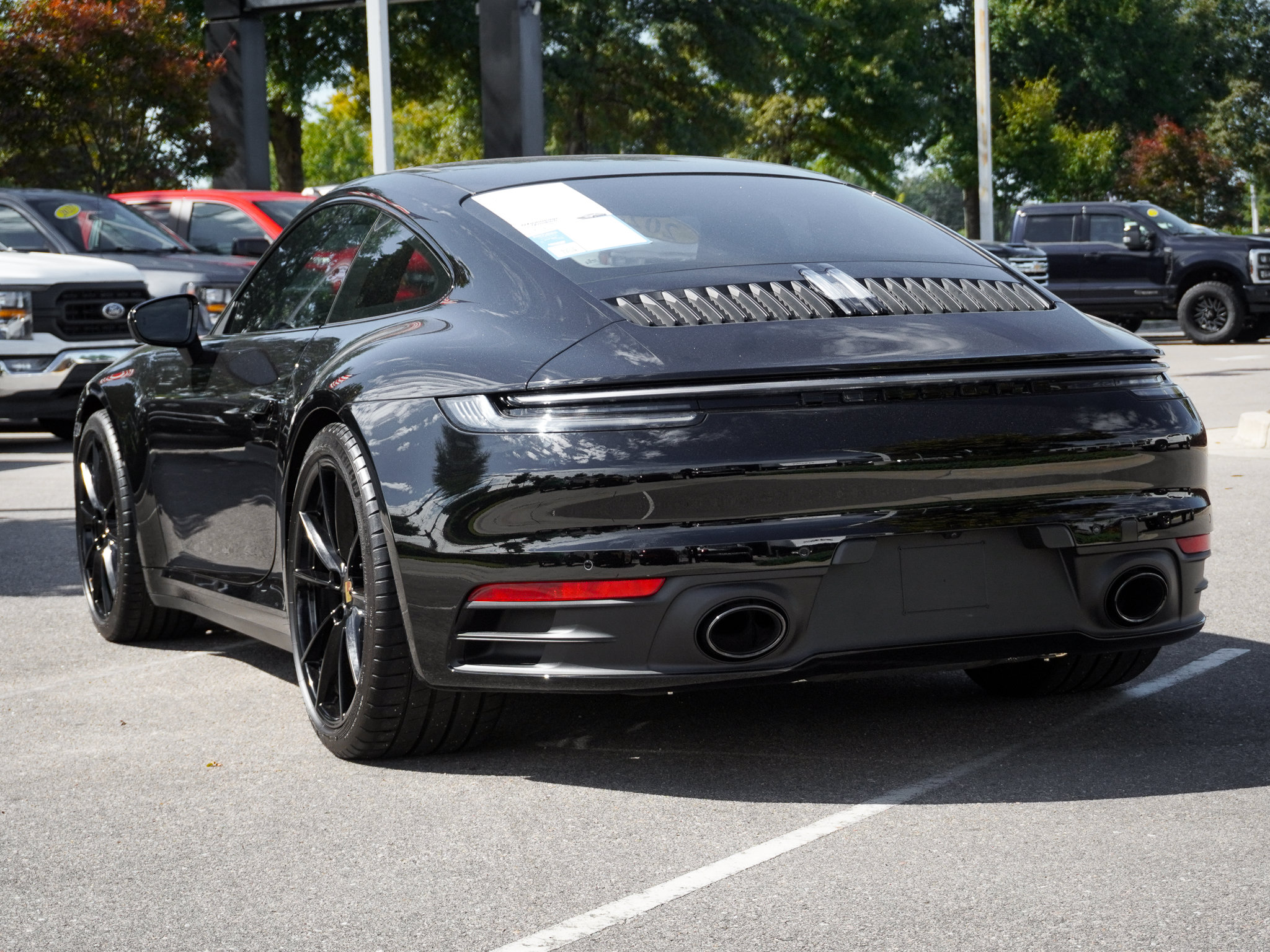 Used 2024 Porsche 911 Carrera RWD image 8