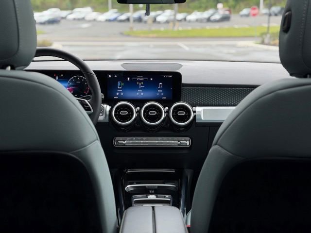 Used 2026 Mercedes-Benz GLB 250 4MATIC image 62