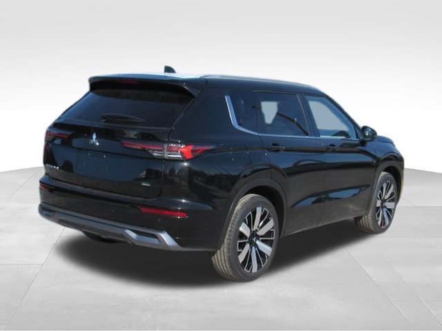 New 2026 Mitsubishi Outlander SEL FWD image 3