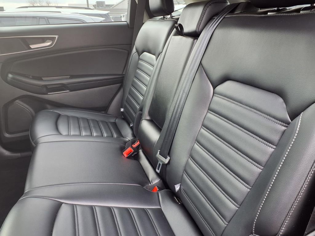Used 2023 Ford Edge SEL w/ Convenience Package image 7