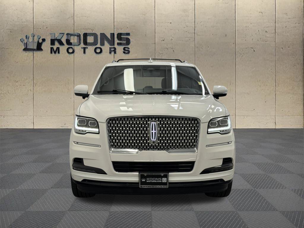 Certified 2023 Lincoln Navigator L Reserve AWD/4WD image 3