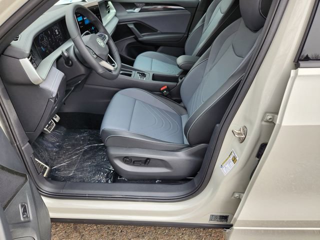 New 2026 Volkswagen Tiguan SE R-Line image 11