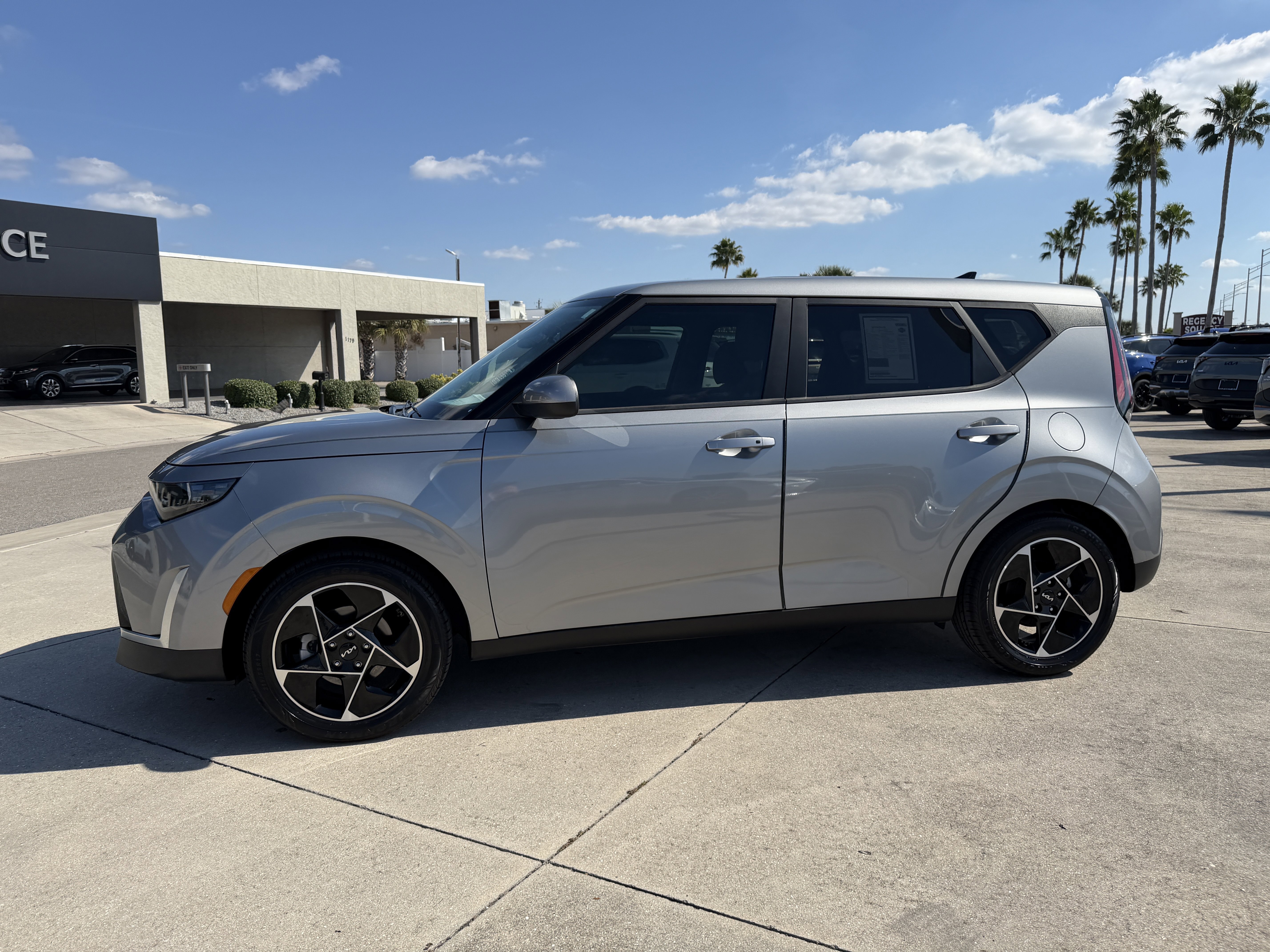 Certified 2023 Kia Soul EX image 6