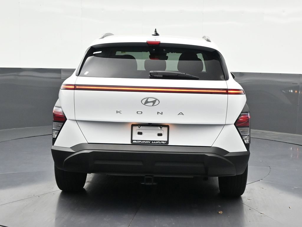 Used 2024 Hyundai Kona SEL w/ Convenience Package FWD image 4