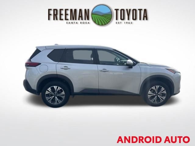 Used 2023 Nissan Rogue SV image 4