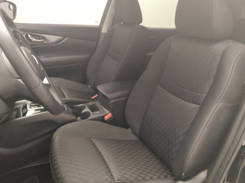 Used 2020 Nissan Rogue SV FWD image 17