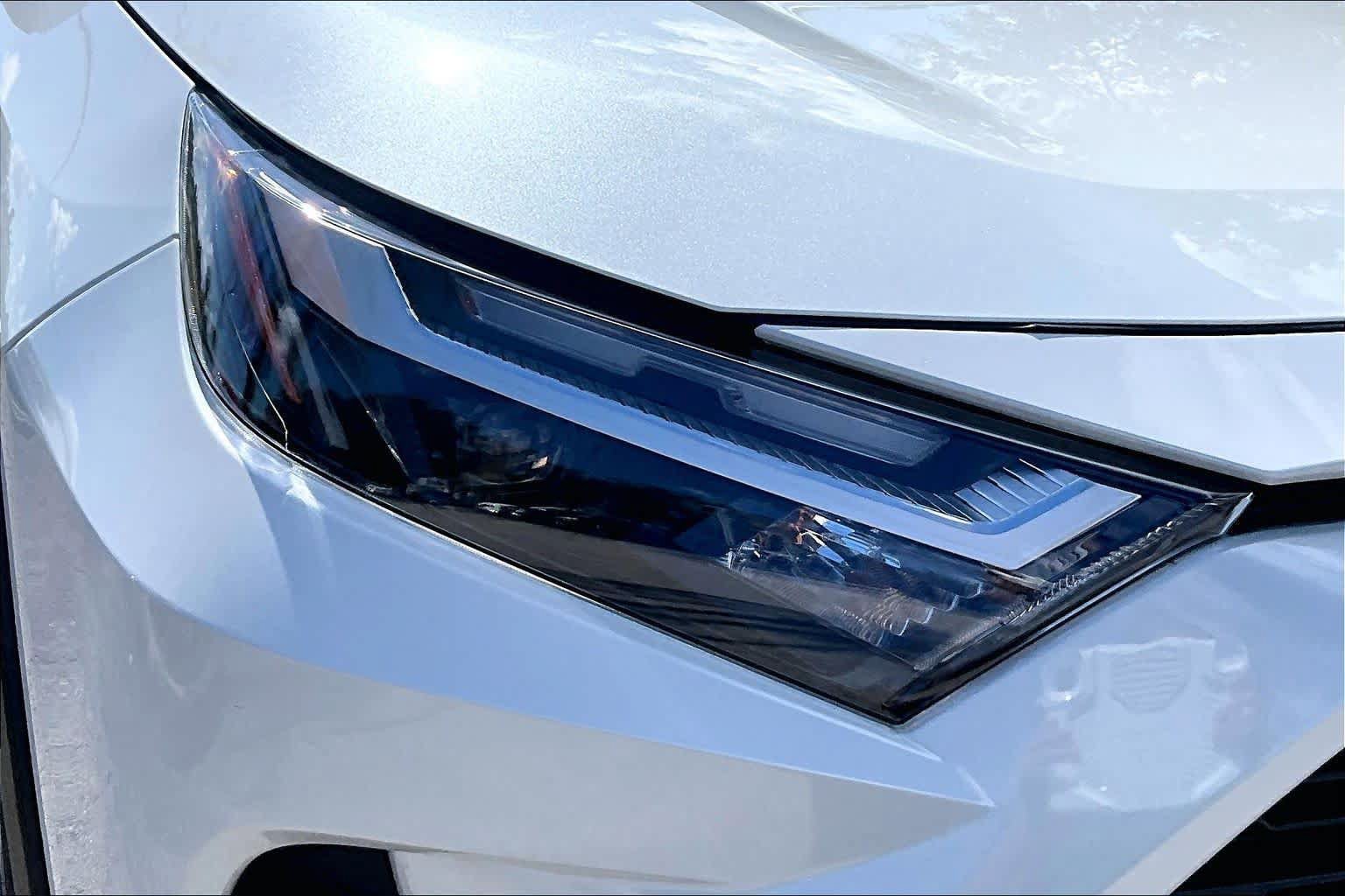 Used 2025 Toyota RAV4 XLE Premium w/ Weather Package FWD image 28