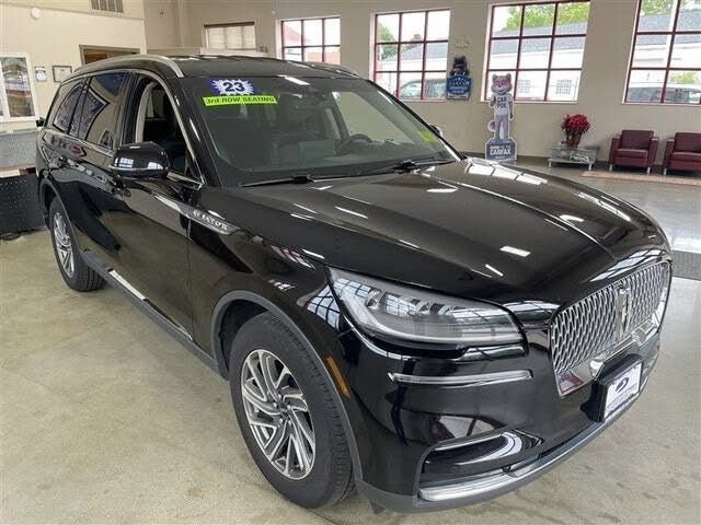 Used 2023 Lincoln Aviator AWD image 9