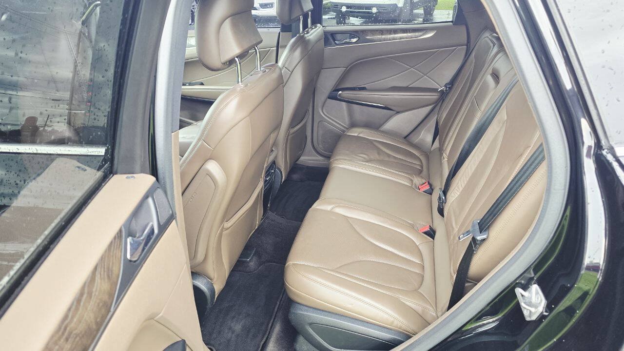 Used 2017 Lincoln MKC Reserve w/ Technology Package AWD/4WD image 11