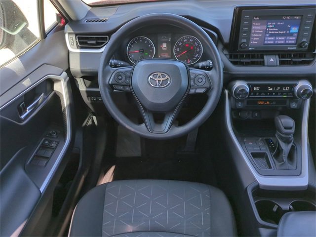 Used 2021 Toyota RAV4 XLE image 17