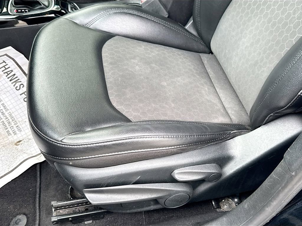 Used 2018 Jeep Compass Latitude AWD/4WD image 18