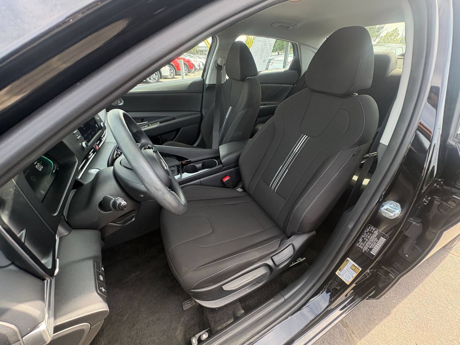 Used 2026 Hyundai Elantra Hybrid FWD image 30