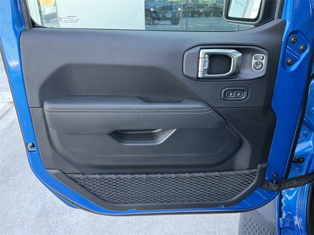 New 2025 Jeep Gladiator Sport image 14