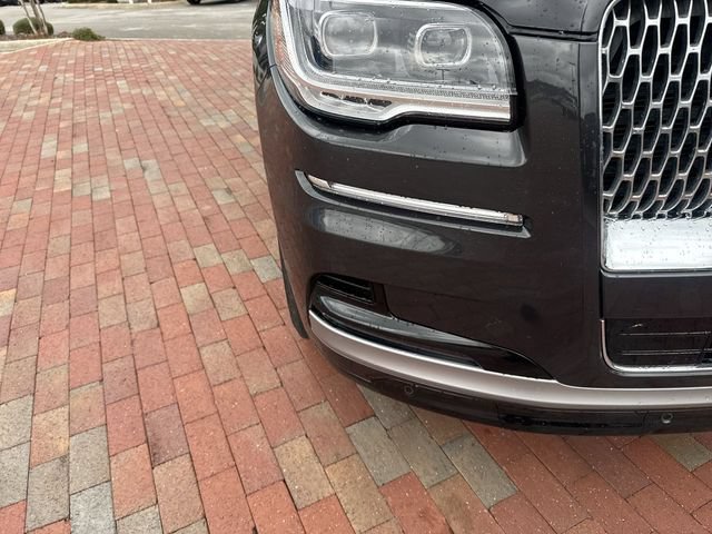 Used 2022 Lincoln Navigator Reserve AWD/4WD image 21