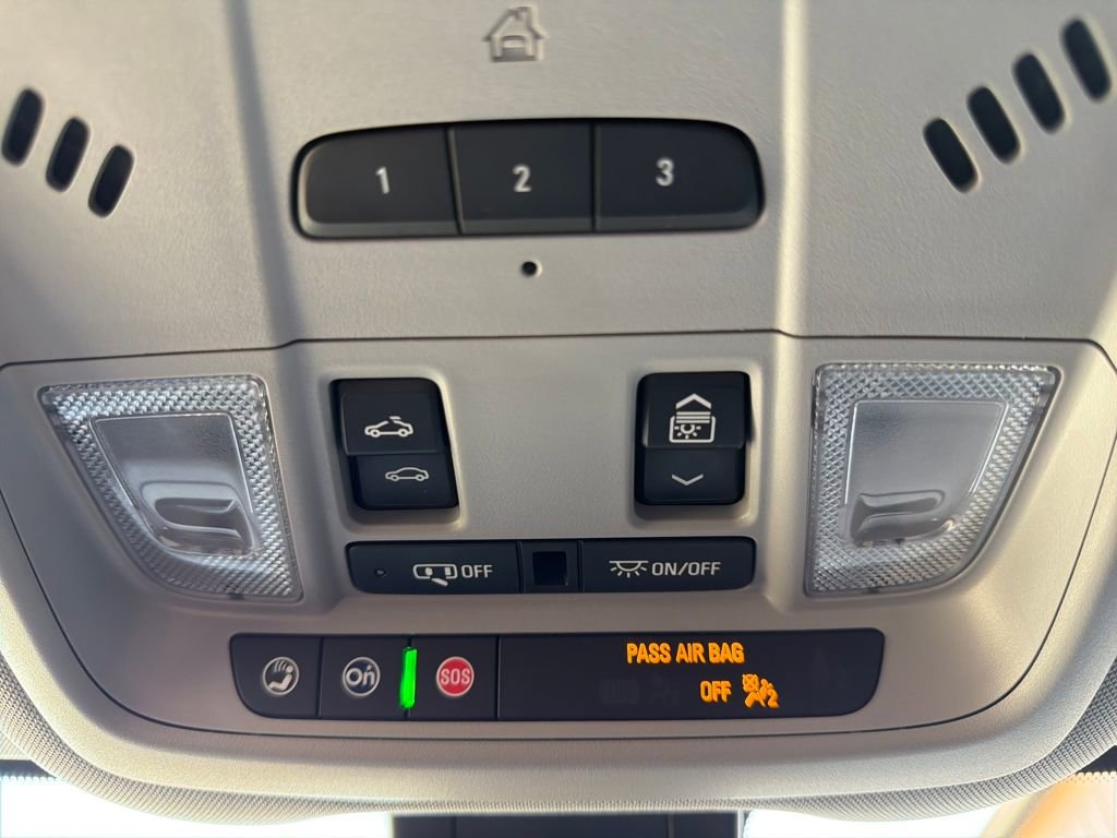 Used 2024 GMC Terrain SLT w/ Tech Package image 35