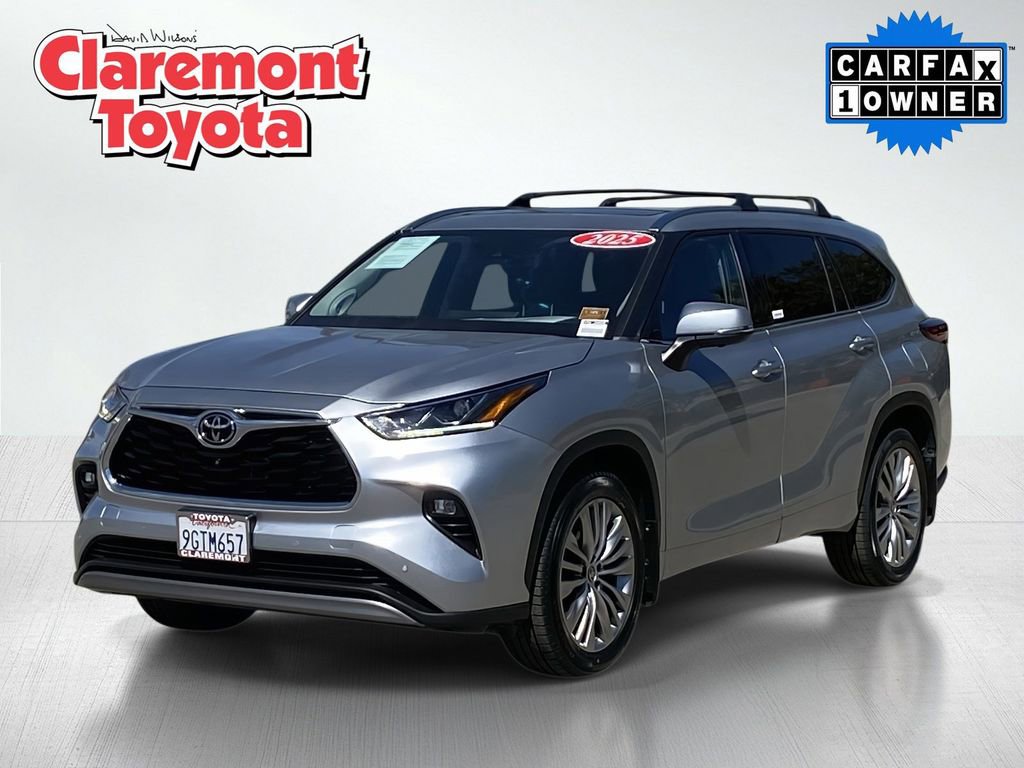 Used 2023 Toyota Highlander Platinum image 1