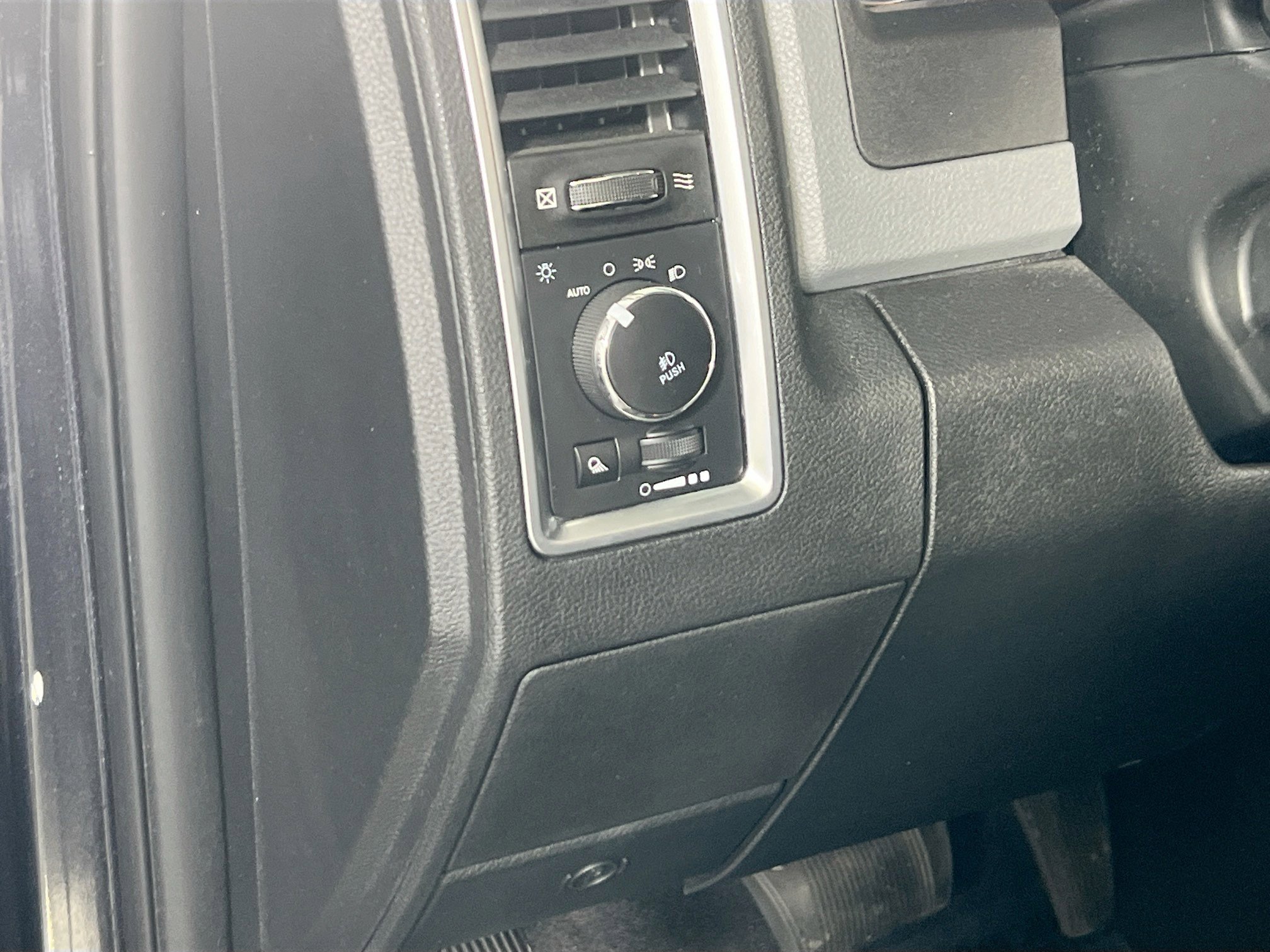 Used 2018 RAM 1500 Big Horn image 10