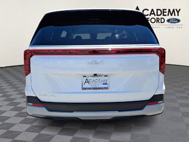 Used 2025 Kia Carnival FWD image 5