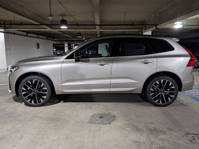 New 2026 Volvo XC60 B5 Ultra w/ Protection Package Premier AWD/4WD image 6