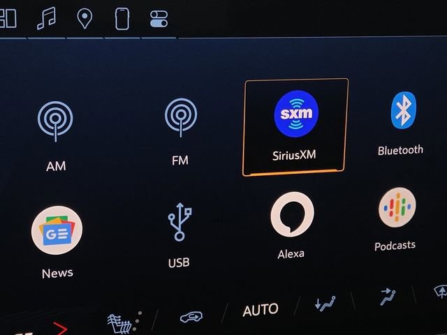 Used 2024 Chevrolet Equinox EV LT w/ Active Safety Package 3 image 4