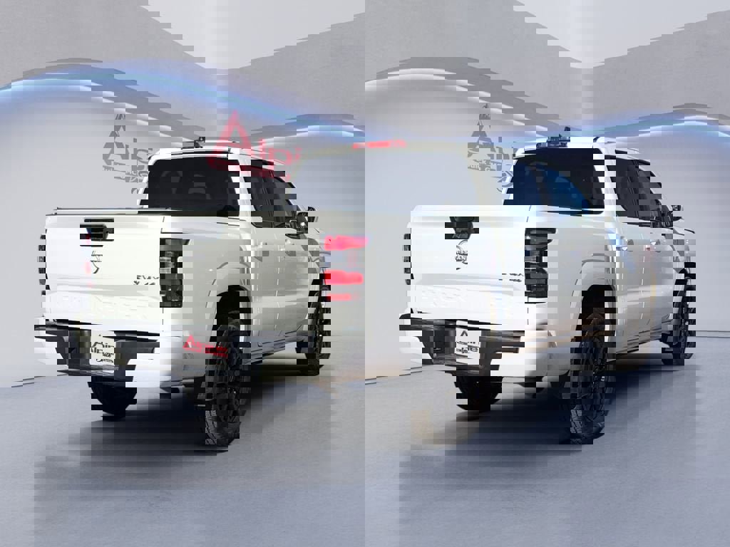 Used 2022 Nissan Frontier SV image 5