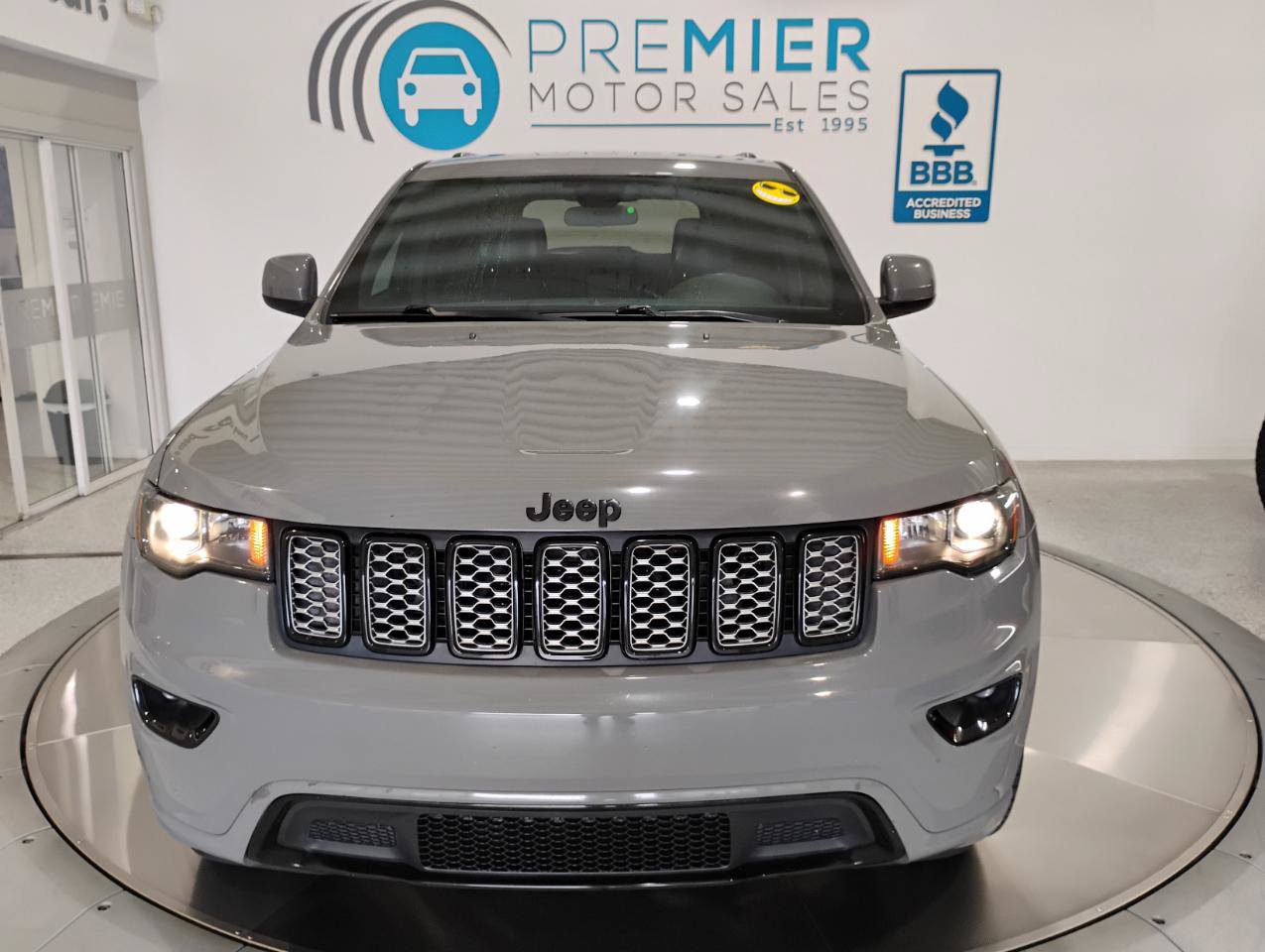 Used 2021 Jeep Grand Cherokee Laredo X RWD image 37