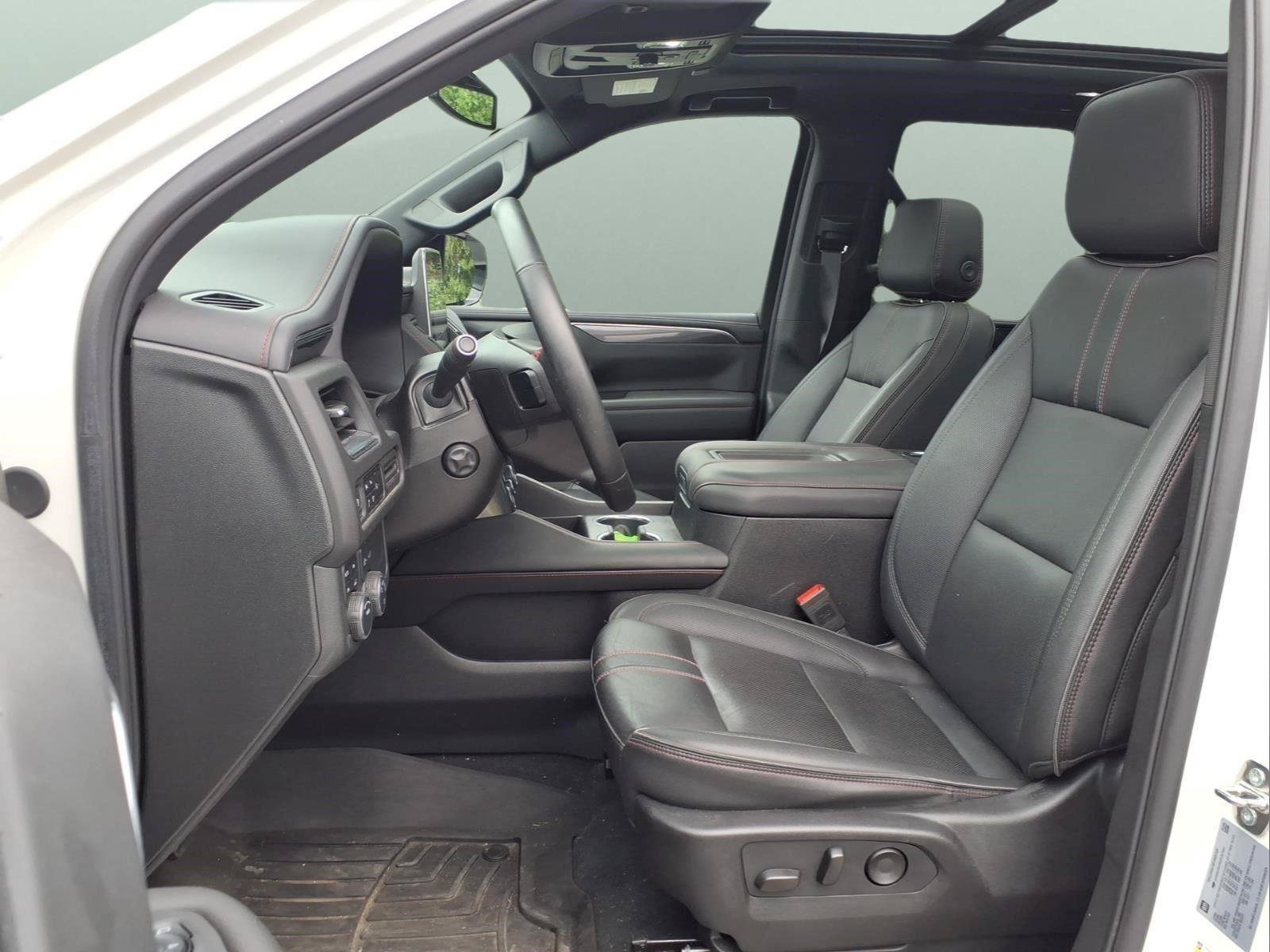 Used 2024 Chevrolet Tahoe RST w/ Luxury Package AWD/4WD image 16