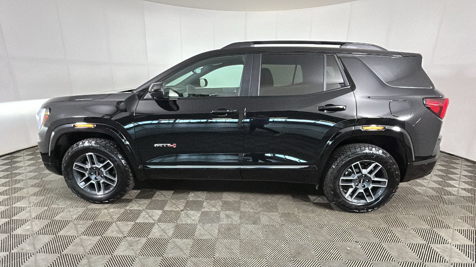 New 2026 GMC Terrain AT4 w/ Technology Package II AWD/4WD image 7