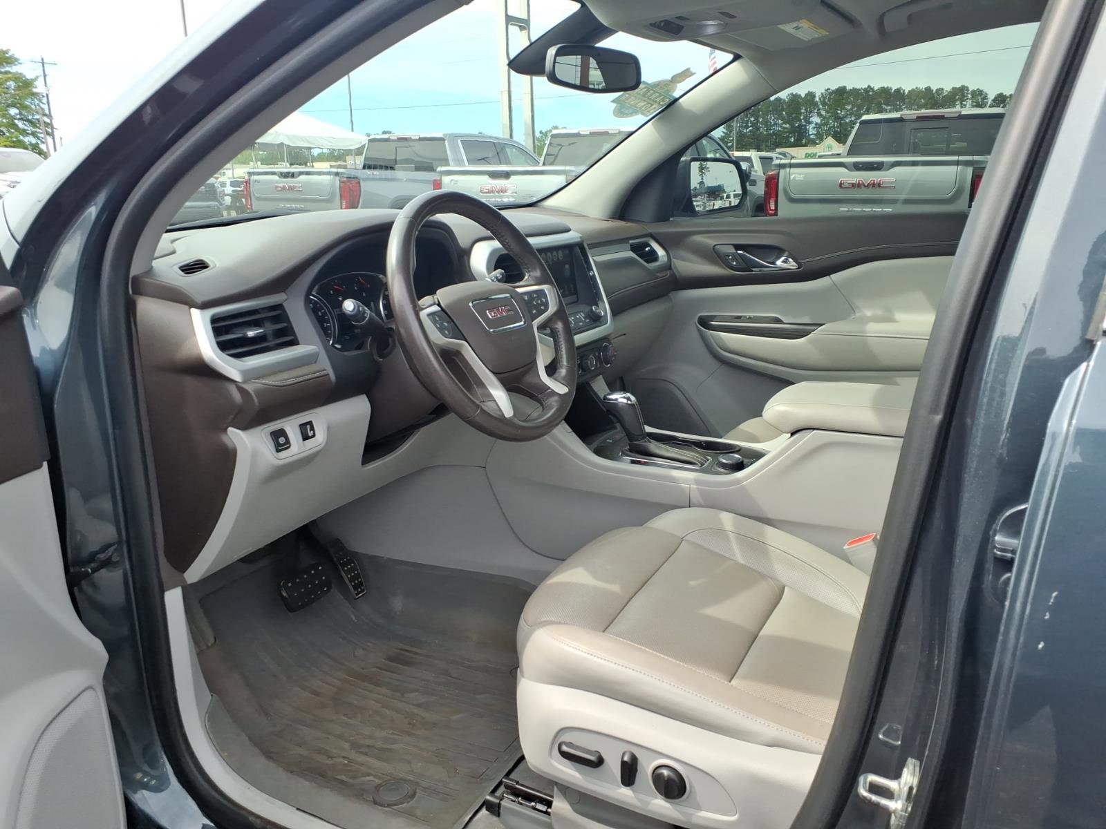 Used 2019 GMC Acadia SLT w/ LPO, Floor Liner Package image 21