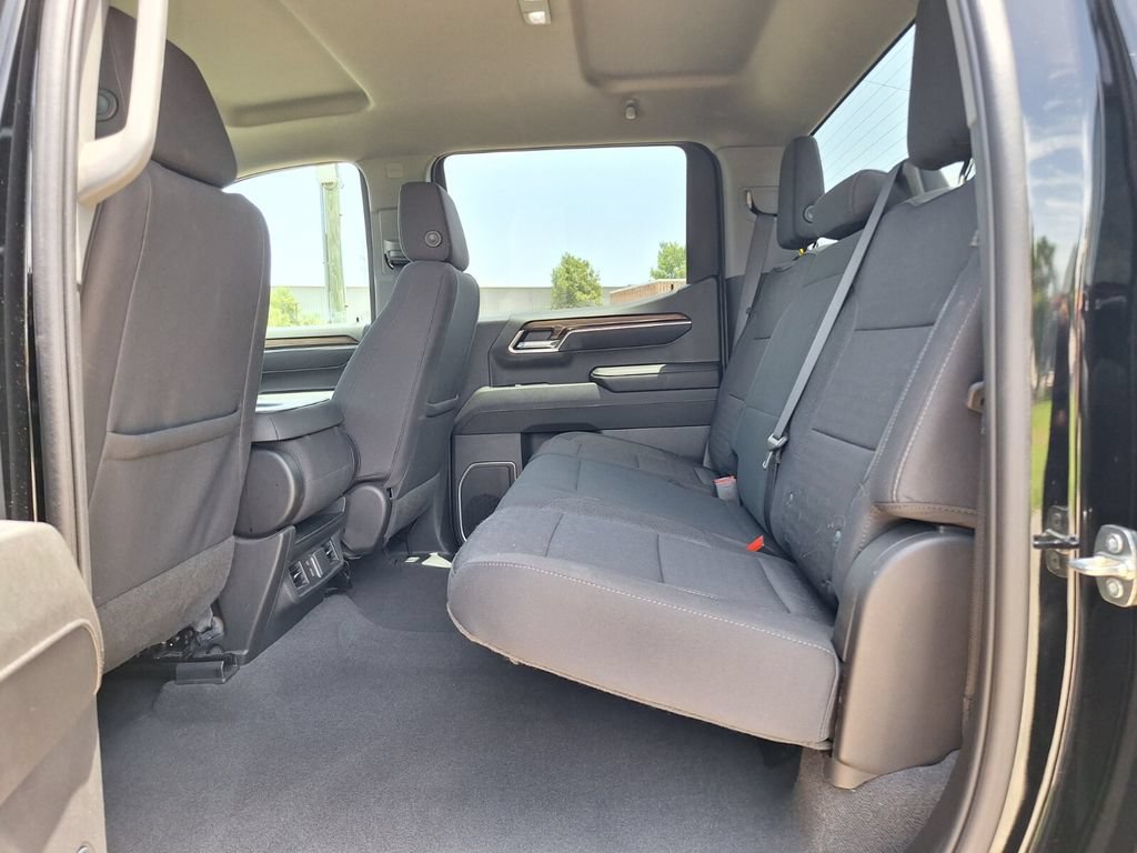 Used 2023 Chevrolet Silverado 1500 LT AWD/4WD image 10