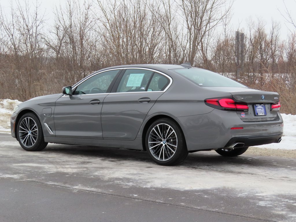 Used 2022 BMW 530e xDrive w/ Premium Package image 30