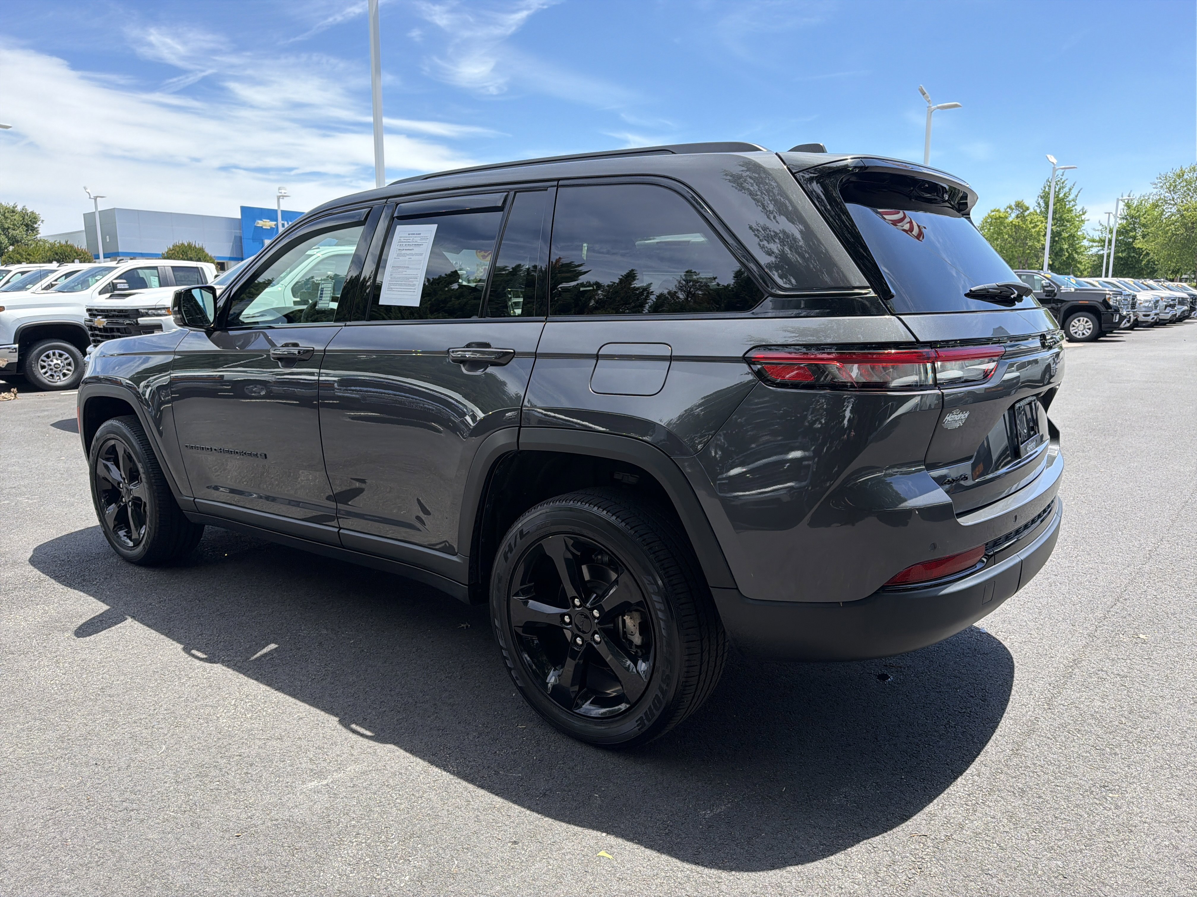 Used 2024 Jeep Grand Cherokee Altitude AWD/4WD image 8