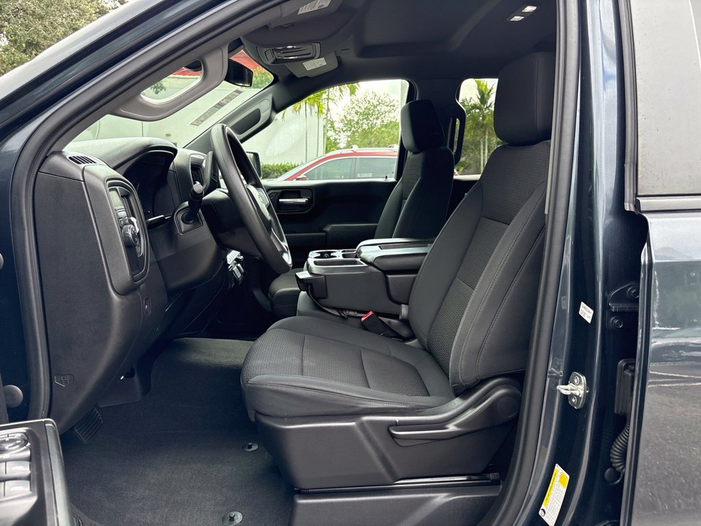 Used 2020 Chevrolet Silverado 1500 Custom w/ Custom Value Package RWD image 14