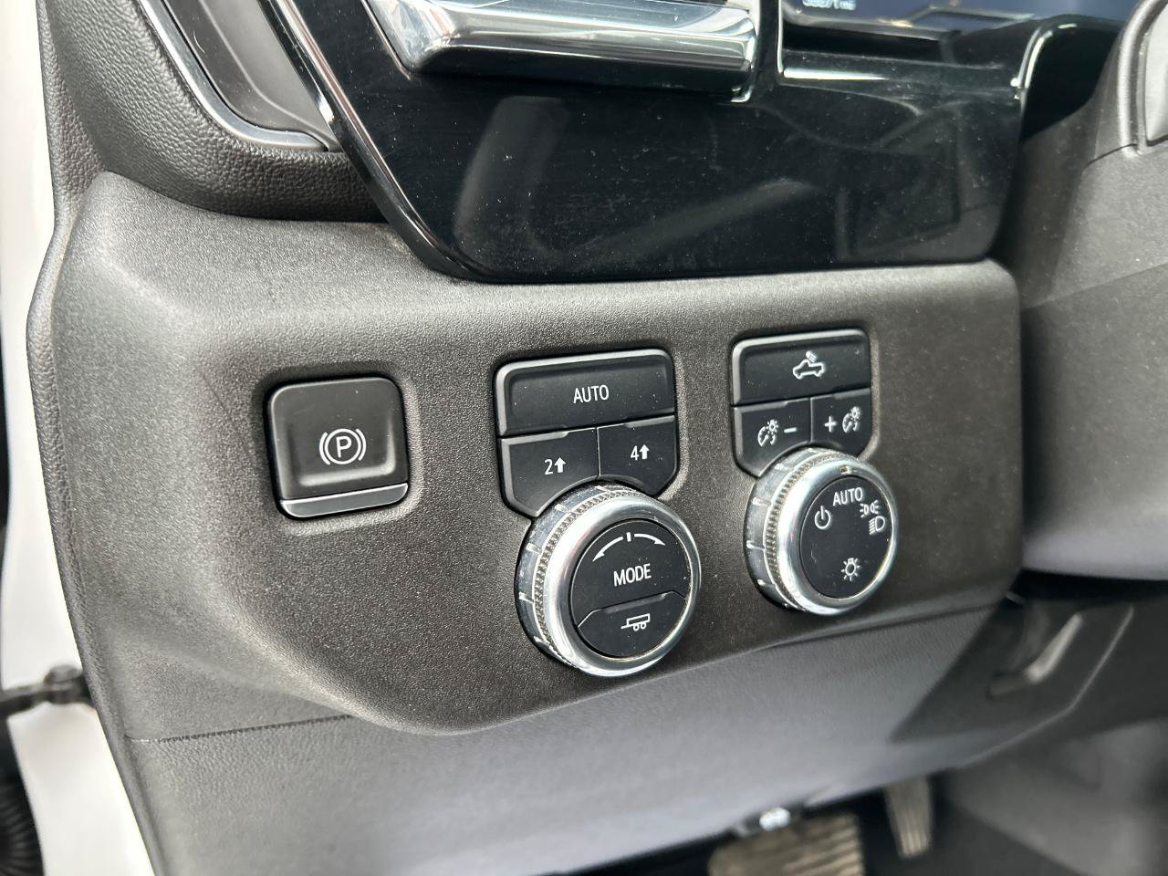 Used 2023 GMC Sierra 1500 SLE AWD/4WD image 7