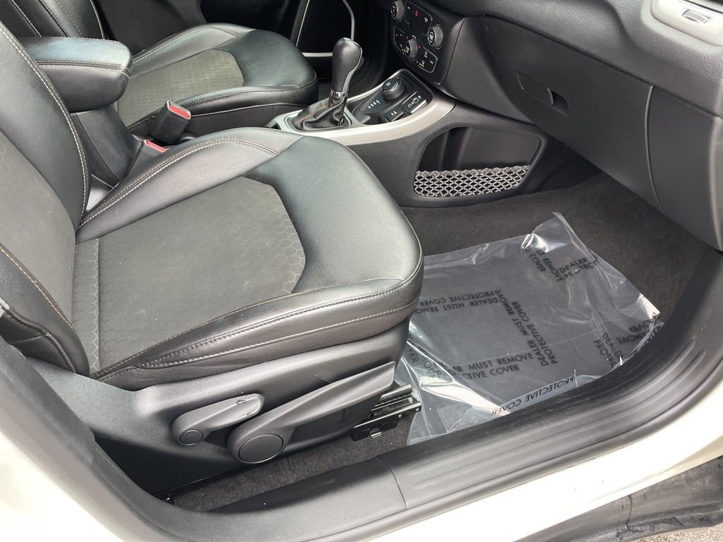 Used 2021 Jeep Compass Latitude w/ Convenience Group image 27