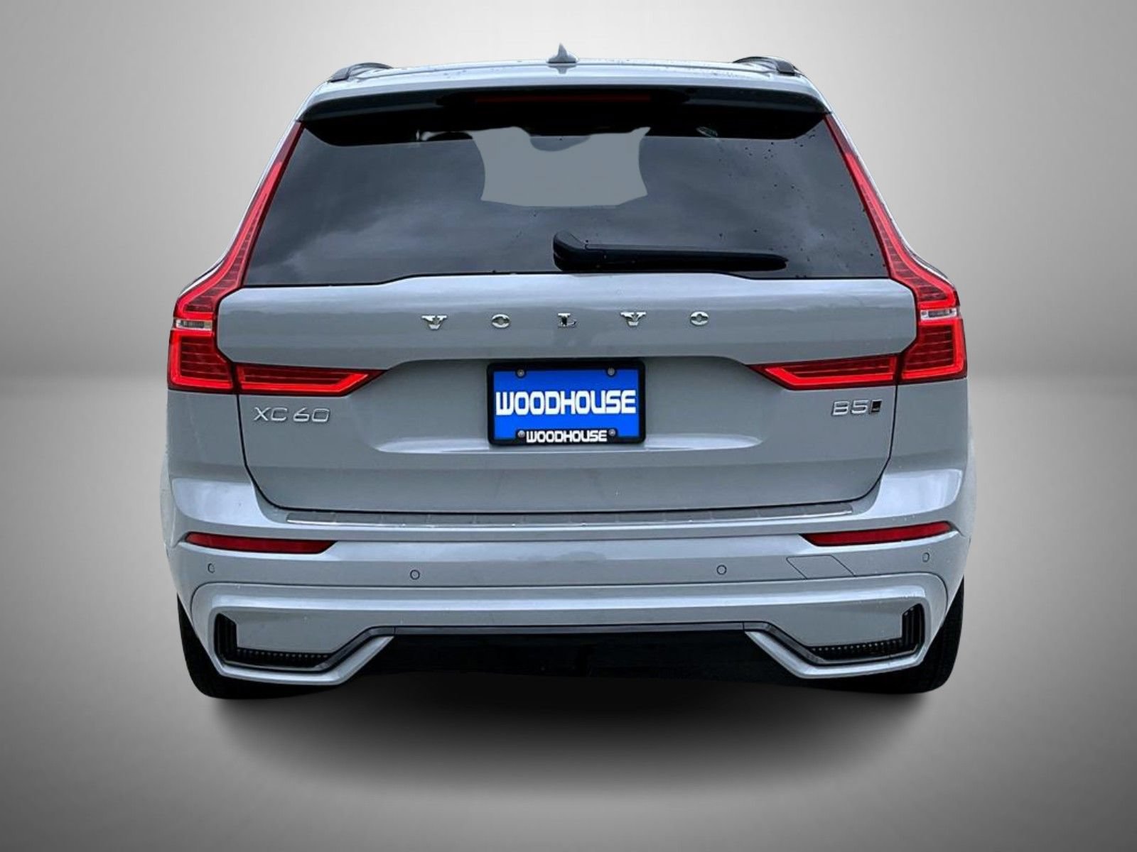 Used 2024 Volvo XC60 B5 Plus w/ Protection Package Premier AWD/4WD image 6