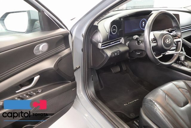 Used 2023 Hyundai Elantra Limited FWD image 8