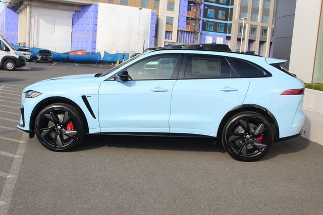 New 2026 Jaguar F-PACE SVR image 6