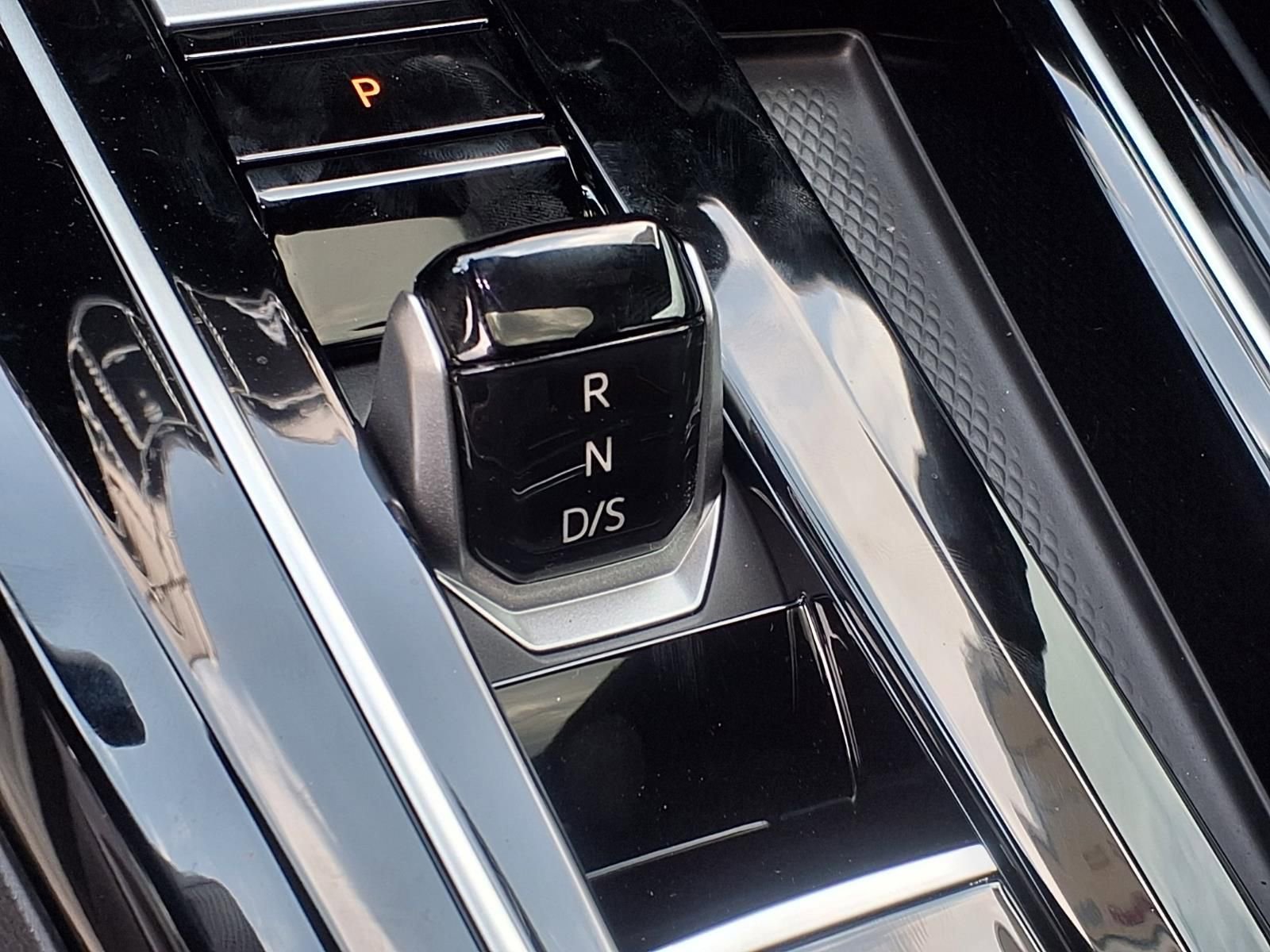 New 2026 Volkswagen GTI SE image 15