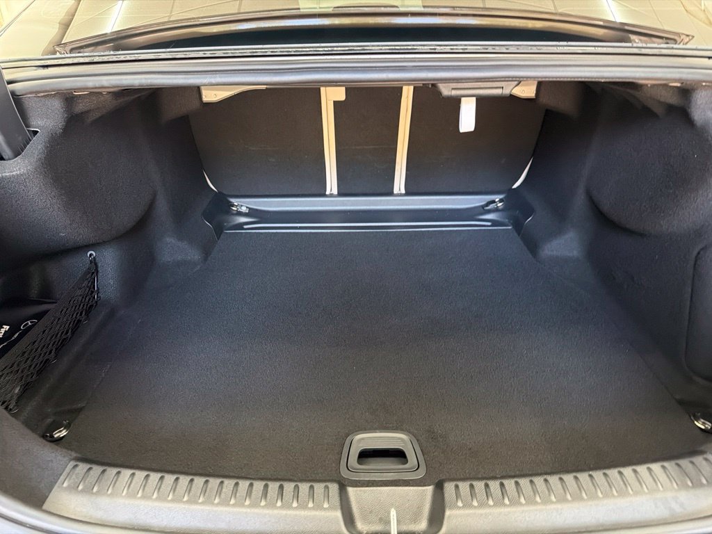 Used 2025 Mercedes-Benz E 350 4MATIC Sedan image 26